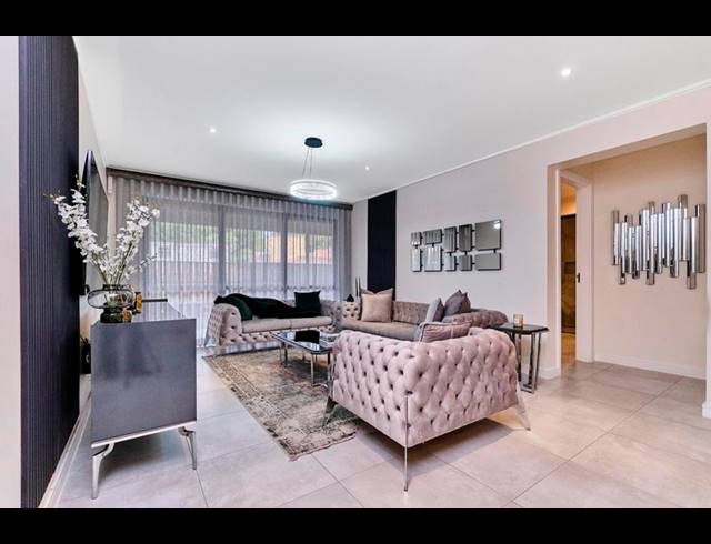 3 BEDROOM PROPERTY TO RENT IN HYDE PARK